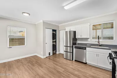 527 E Whitton Avenue, Phoenix, AZ 85012 - Photo 15