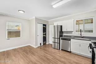 527 E Whitton Ave, Phoenix, AZ 85012 - Photo 15