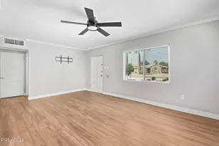 527 E Whitton Ave, Phoenix, AZ 85012 - Photo 11