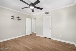527 E Whitton Ave, Phoenix, AZ 85012 - Photo 21