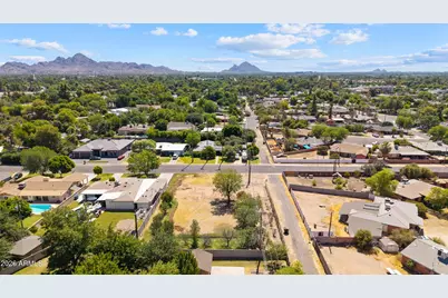 5704 N 11th Avenue #-, Phoenix, AZ 85013 - Photo 1