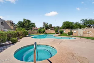 1425 E Desert Cove Ave, Phoenix, AZ 85020 - Photo 27