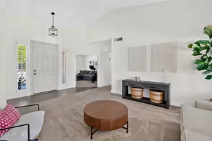 902 N Oxford Ln, Chandler, AZ 85225 - Photo 11