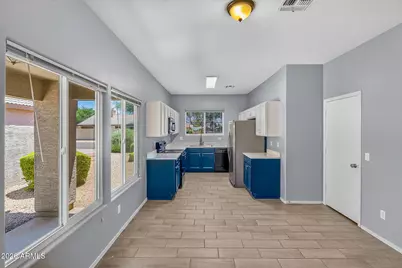 15542 N 136th Lane, Surprise, AZ 85374 - Photo 9