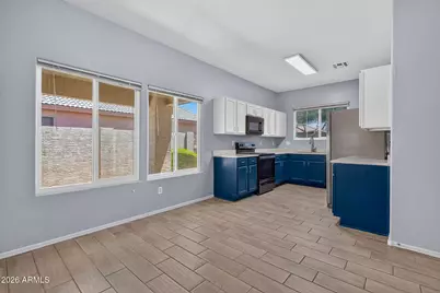 15542 N 136th Lane, Surprise, AZ 85374 - Photo 9