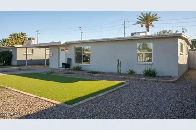 2205 W Cambridge Avenue, Phoenix, AZ 85009 - Photo 1