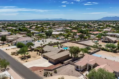 12817 W San Miguel Avenue, Litchfield Park, AZ 85340 - Photo 9