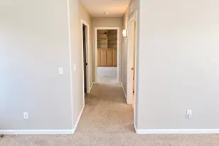 7815 W Kerry Ln, Glendale, AZ 85308 - Photo 13