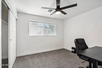 2401 W Echo Lane, Phoenix, AZ 85021 - Photo 23