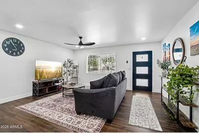2401 W Echo Lane, Phoenix, AZ 85021 - Photo 7