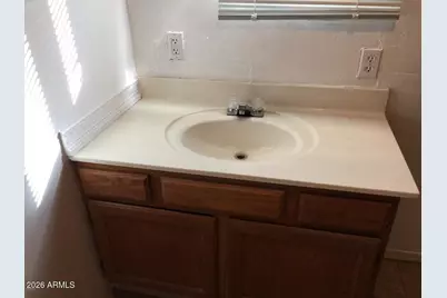 1711 S 28th Drive, Phoenix, AZ 85009 - Photo 13