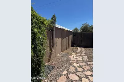 7914 W Weldon Avenue, Phoenix, AZ 85033 - Photo 37