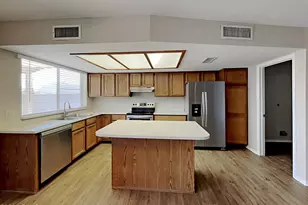 521 E Rosemonte Dr, Phoenix, AZ 85024 - Photo 3