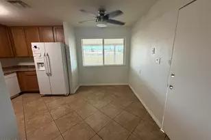 1207 E Christy Dr, Phoenix, AZ 85020 - Photo 5