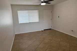 1207 E Christy Dr, Phoenix, AZ 85020 - Photo 5