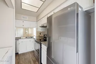 170 E Guadalupe Rd, Gilbert, AZ 85234 - Photo 17