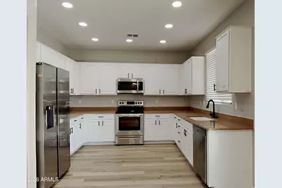 329 E Diamond Trail, San Tan Valley, AZ 85143 - Photo 5