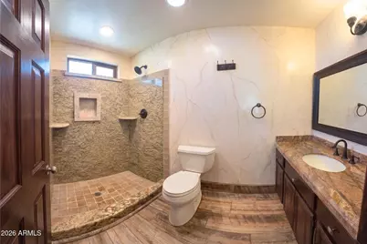 3452 N 67th Drive, Phoenix, AZ 85033 - Photo 11
