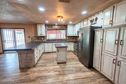 3452 N 67th Drive, Phoenix, AZ 85033 - Photo 3