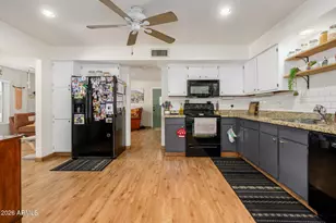 2340 W Ponderosa Ln, Phoenix, AZ 85023 - Photo 9