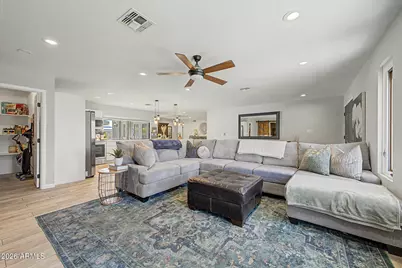 2802 E Mission Lane, Phoenix, AZ 85028 - Photo 9