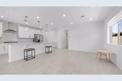 13303 W Eagle Feather Road, Peoria, AZ 85383 - Photo 5