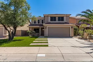 4233 E Raven Rd, Phoenix, AZ 85044 - Photo 3