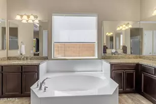 2827 E Muirfield St, Gilbert, AZ 85298 - Photo 37