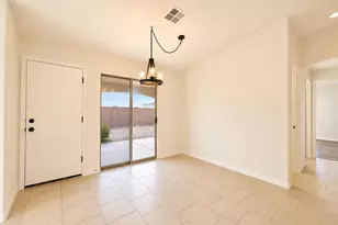 10032 W Devonshire Dr, Arizona City, AZ 85123 - Photo 5