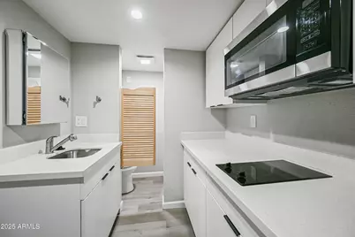 3025 N 32nd Street #Apt 7, Phoenix, AZ 85018 - Photo 9
