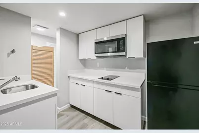 3025 N 32nd Street #Apt 7, Phoenix, AZ 85018 - Photo 7