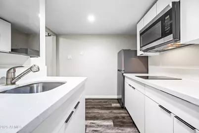 3025 N 32nd Street #10, Phoenix, AZ 85018 - Photo 11