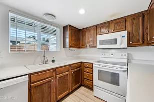 9831 S 48th Way, Phoenix, AZ 85044 - Photo 17