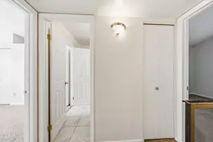 9831 S 48th Way, Phoenix, AZ 85044 - Photo 3