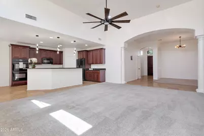8809 S 10th Drive, Phoenix, AZ 85041 - Photo 7