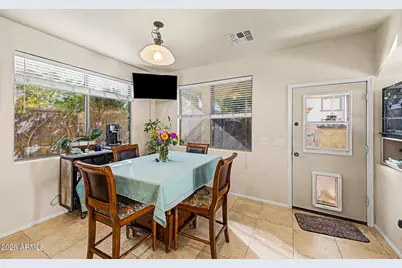 946 W Gascon Road, San Tan Valley, AZ 85143 - Photo 7