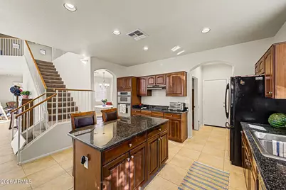 946 W Gascon Road, San Tan Valley, AZ 85143 - Photo 3