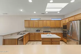 20306 N Esperero Ln, Surprise, AZ 85387 - Photo 11