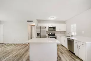 18237 N 34th Dr, Phoenix, AZ 85053 - Photo 7