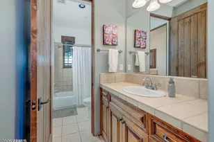 8280 E Tailfeather Dr, Scottsdale, AZ 85255 - Photo 27