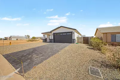 9399 W Concordia Drive, Arizona City, AZ 85123 - Photo 5