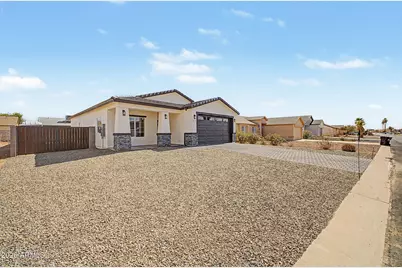9399 W Concordia Drive, Arizona City, AZ 85123 - Photo 3