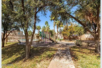 5207 W Paradise Drive, Glendale, AZ 85304 - Photo 47
