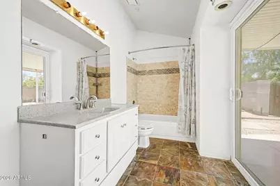 9021 W Hatcher Road, Peoria, AZ 85345 - Photo 19