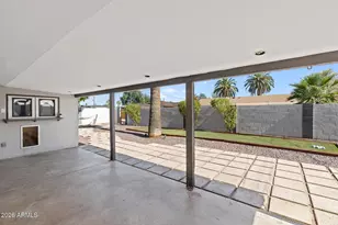 8137 E Indian School Rd, Scottsdale, AZ 85251 - Photo 45