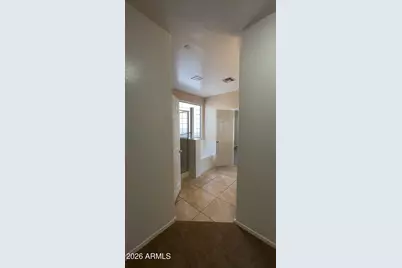 6037 S 30th Drive, Phoenix, AZ 85041 - Photo 5