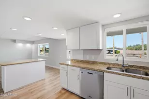 2515 S Palm Dr, Tempe, AZ 85282 - Photo 25