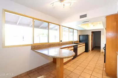 1910 E Manhatton Drive, Tempe, AZ 85282 - Photo 5