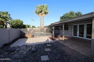 1910 E Manhatton Dr, Tempe, AZ 85282 - Photo 15