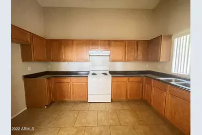 4004 S Summer Court, Gilbert, AZ 85297 - Photo 9